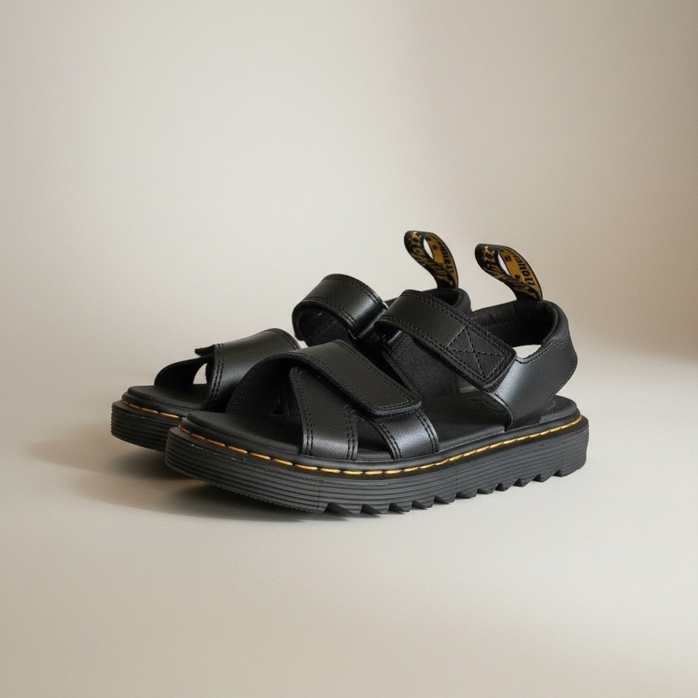 Dr Martens Vossie Leather Sandals Youth Size 2 Black Chunky Platform Y2K Grunge